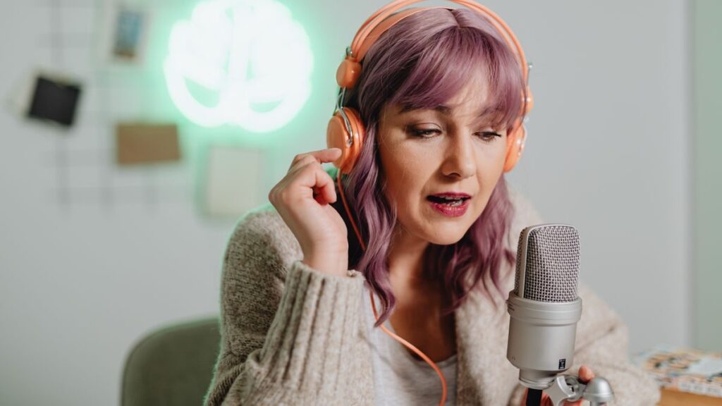 English Teacher Melanie: English Listening Lessons
