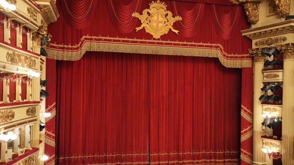 English Teacher Melanie: Listening Lesson – “An Afternoon at the Opera!”