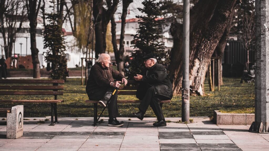 English Teacher Melanie: Listening Lesson – “Seniors’ Day!”