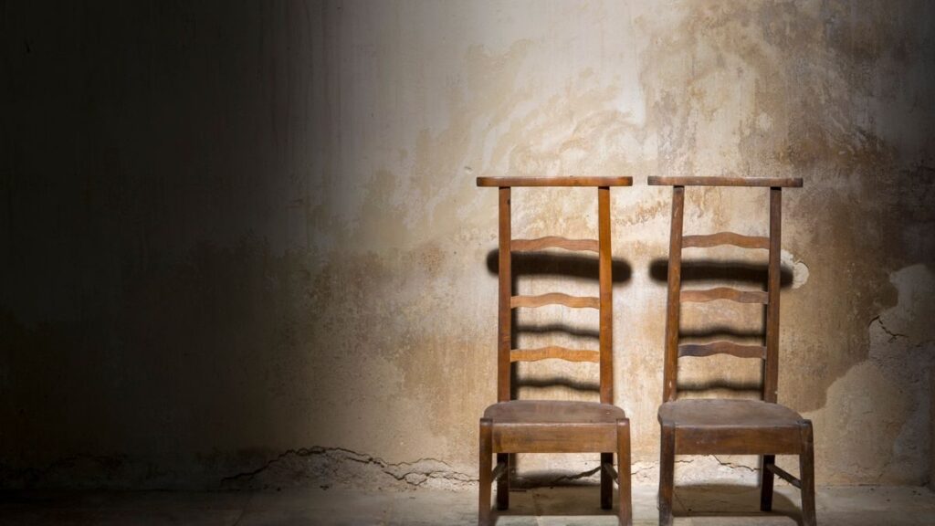 English Teacher Melanie: Listening Lesson – “The Chair!”