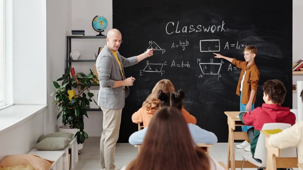 English Teacher Melanie: Pronunciation – 25 English Words with ‘ch’ Pronounced ‘sh’!